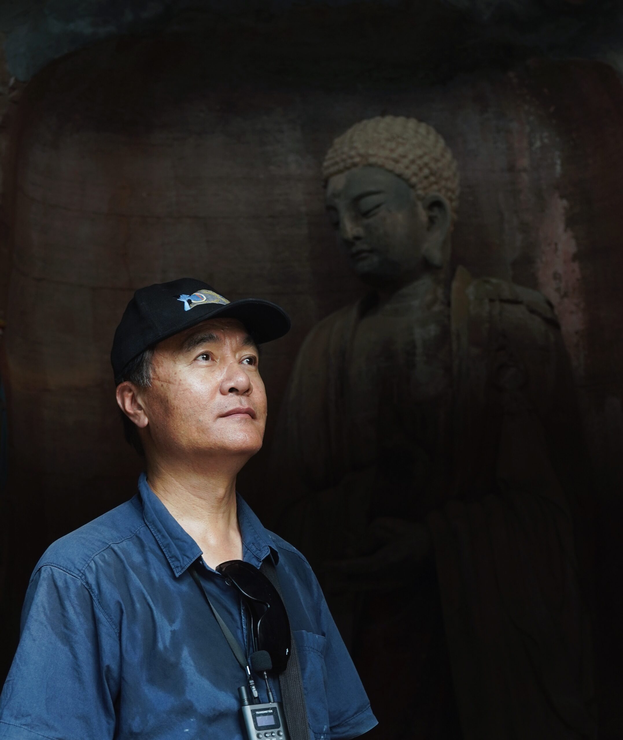 常青 出生于西安 专攻中国石窟寺艺术 现任四川大学艺术学院教授、博士生导师 央视纪录片《石窟中国》学术顾问